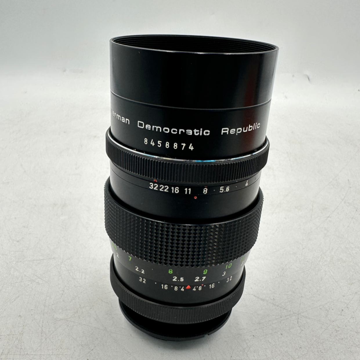 Pentacon Vintage Prime Lens 15-blade 135mm f/2.8 M42 Screw Mount