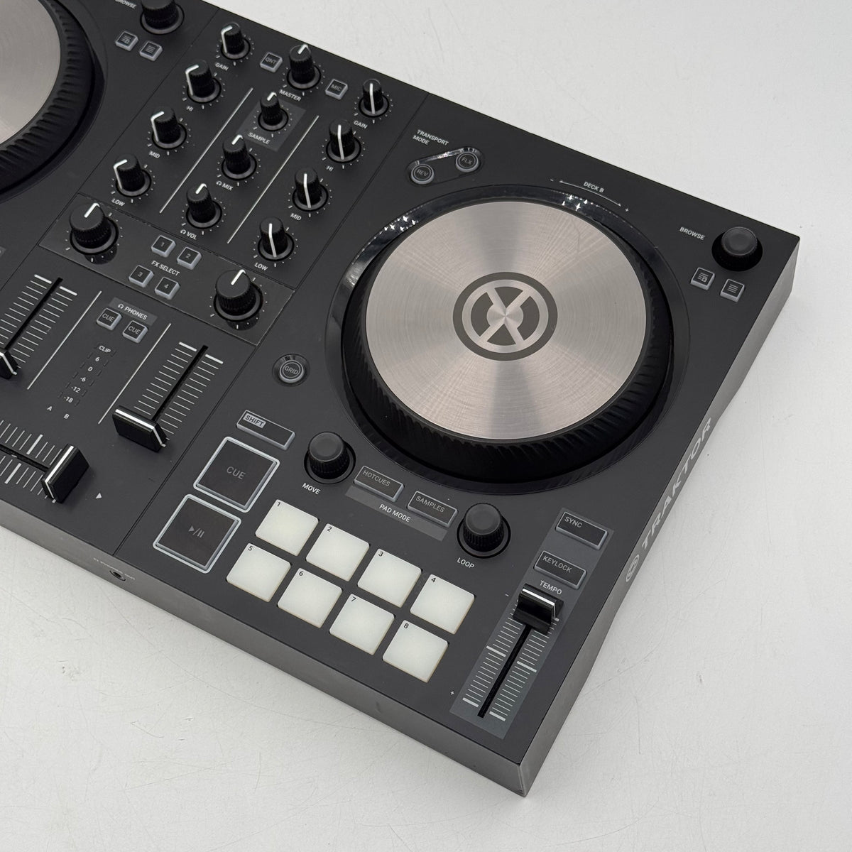 Native Instruments Traktor Kontrol S2 MK3 2-Channel USB DJ Controller