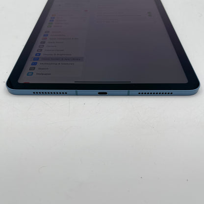 Unlocked Apple iPad Air 5th Gen 256GB Blue MM733LL/A