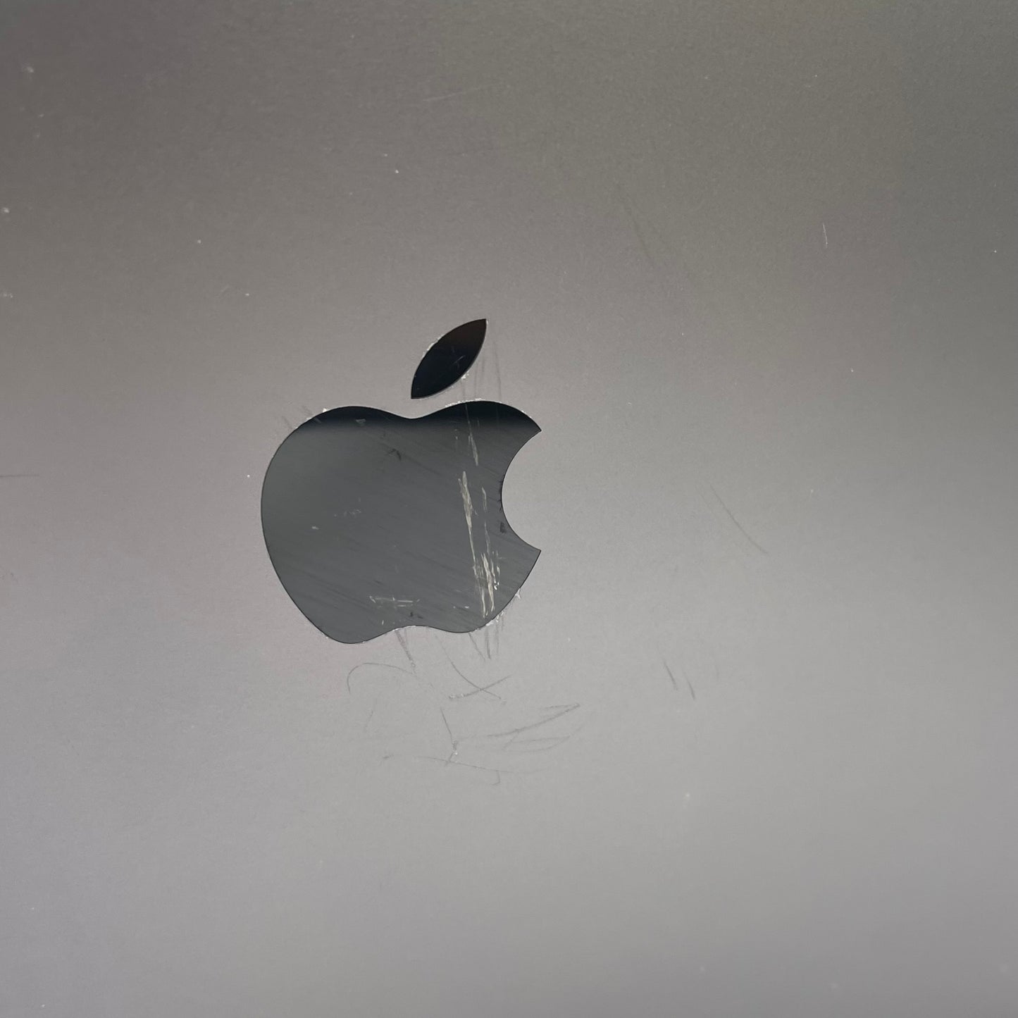 2020 Apple MacBook Air 13.3" i3 1.1GHz 8GB RAM 256GB SSD Space Gray A2179