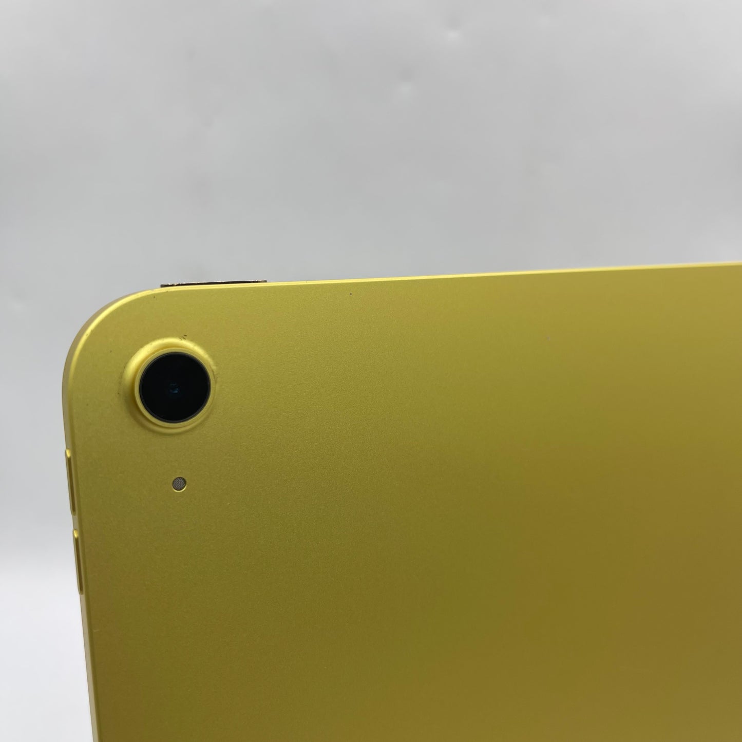 WiFi Only Apple iPad 10th Gen 64GB Yellow MPQ23LL/A