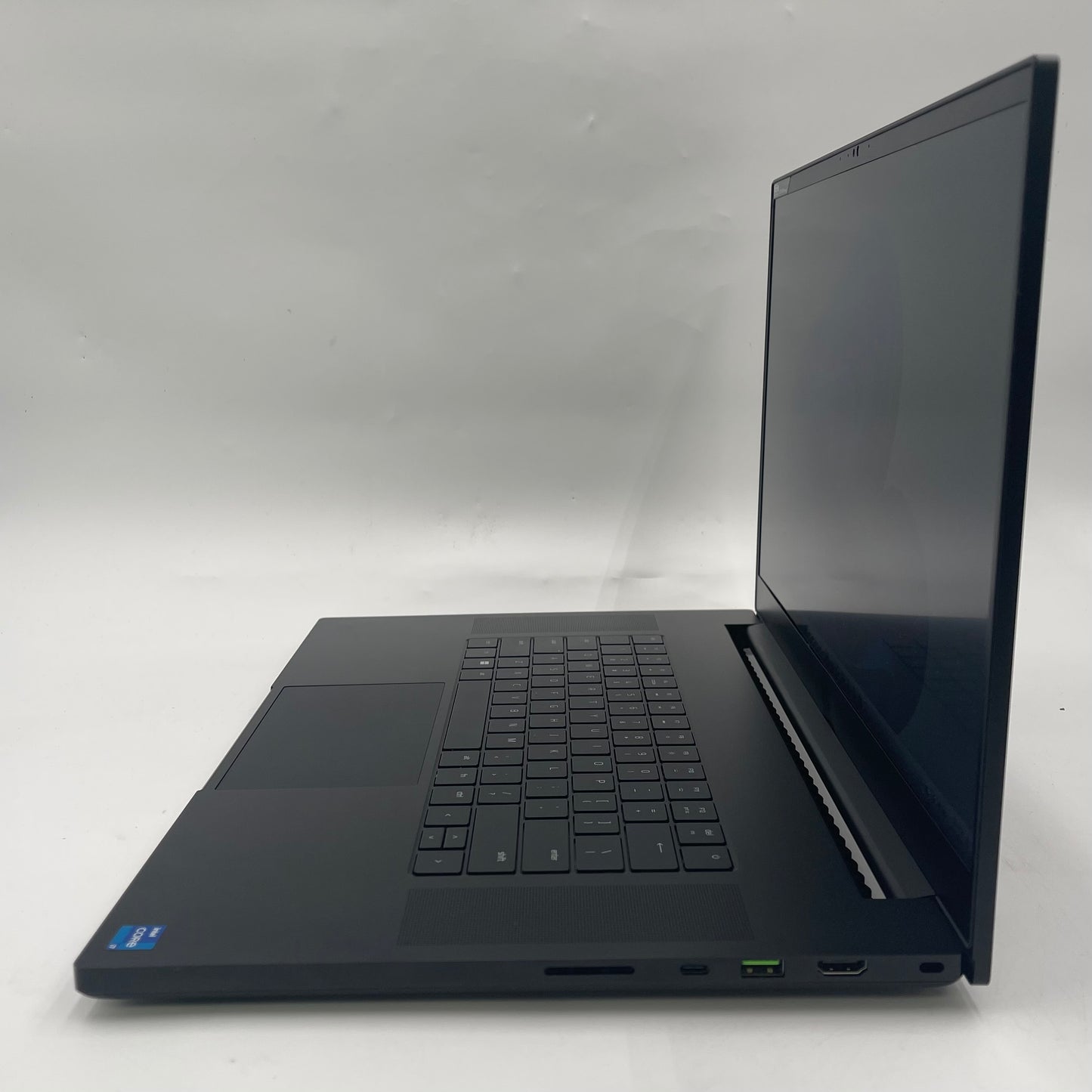 Razer Blade 17 RZ09-0423 17.3" i7-12800H 2.4GHz 16GB RAM 1TB GeForce RTX 3060