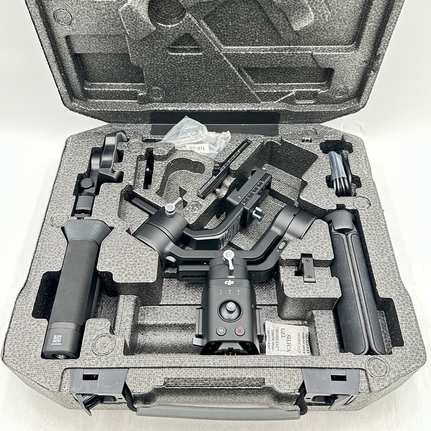 DJI Ronin SC  3-Axis Gimbal Camera Stabilizer R18