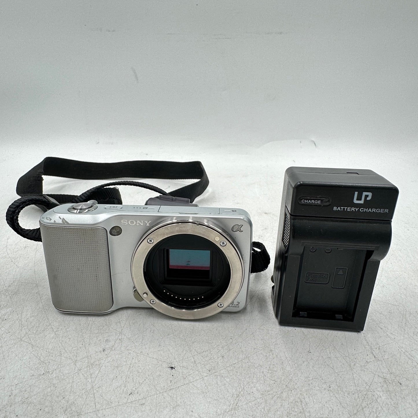 Sony Alpha NEX-3 14.2MP Mirrorless Digital Camera 3486 SC Camera Body Only