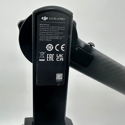 DJI RS 4 PRO Combo  3-Axis Gimbal Stabilizer P04P