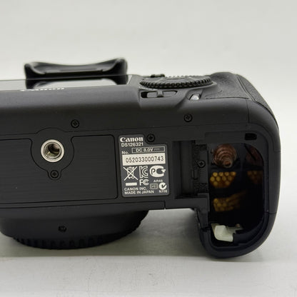 Canon EOS 5D Mark III 22.3MP Digital SLR DSLR Camera