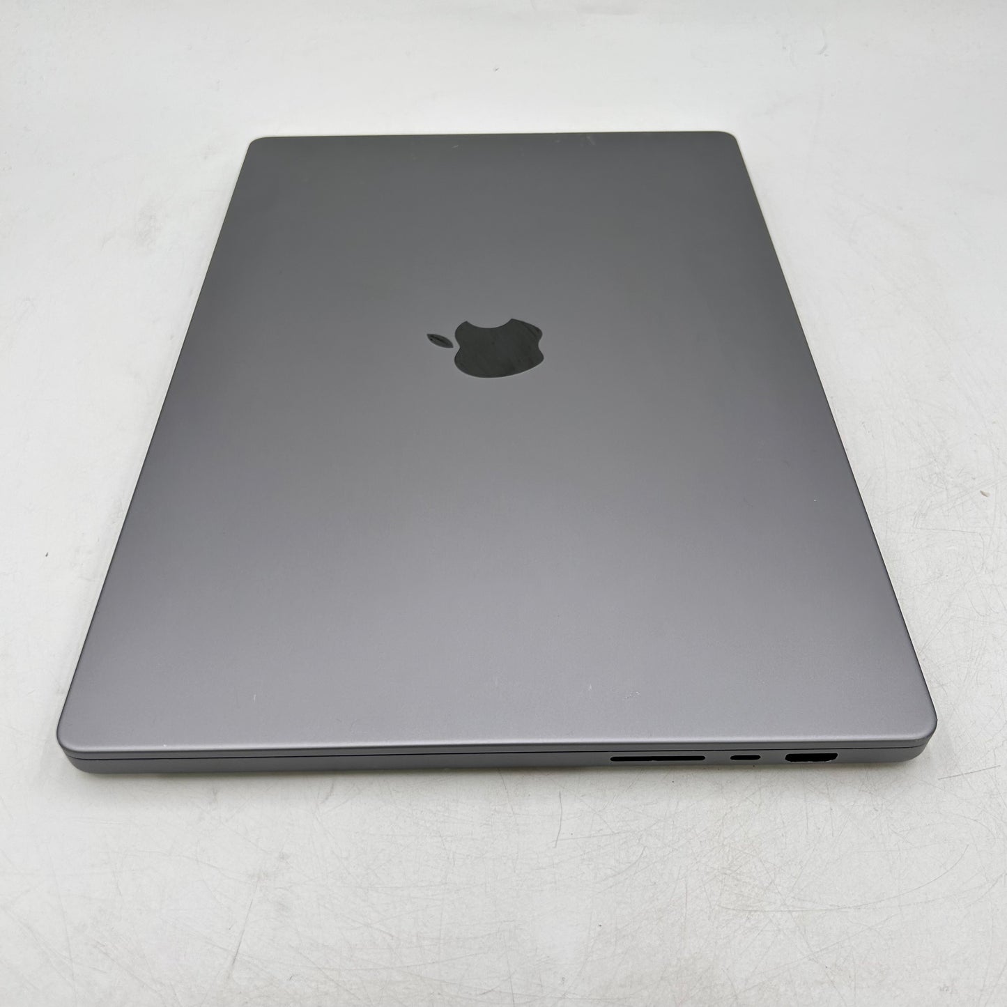 2021 Apple MacBook Pro 16" M1 Pro 16C GPU 3.2GHz 16GB RAM 512GB SSD A2485