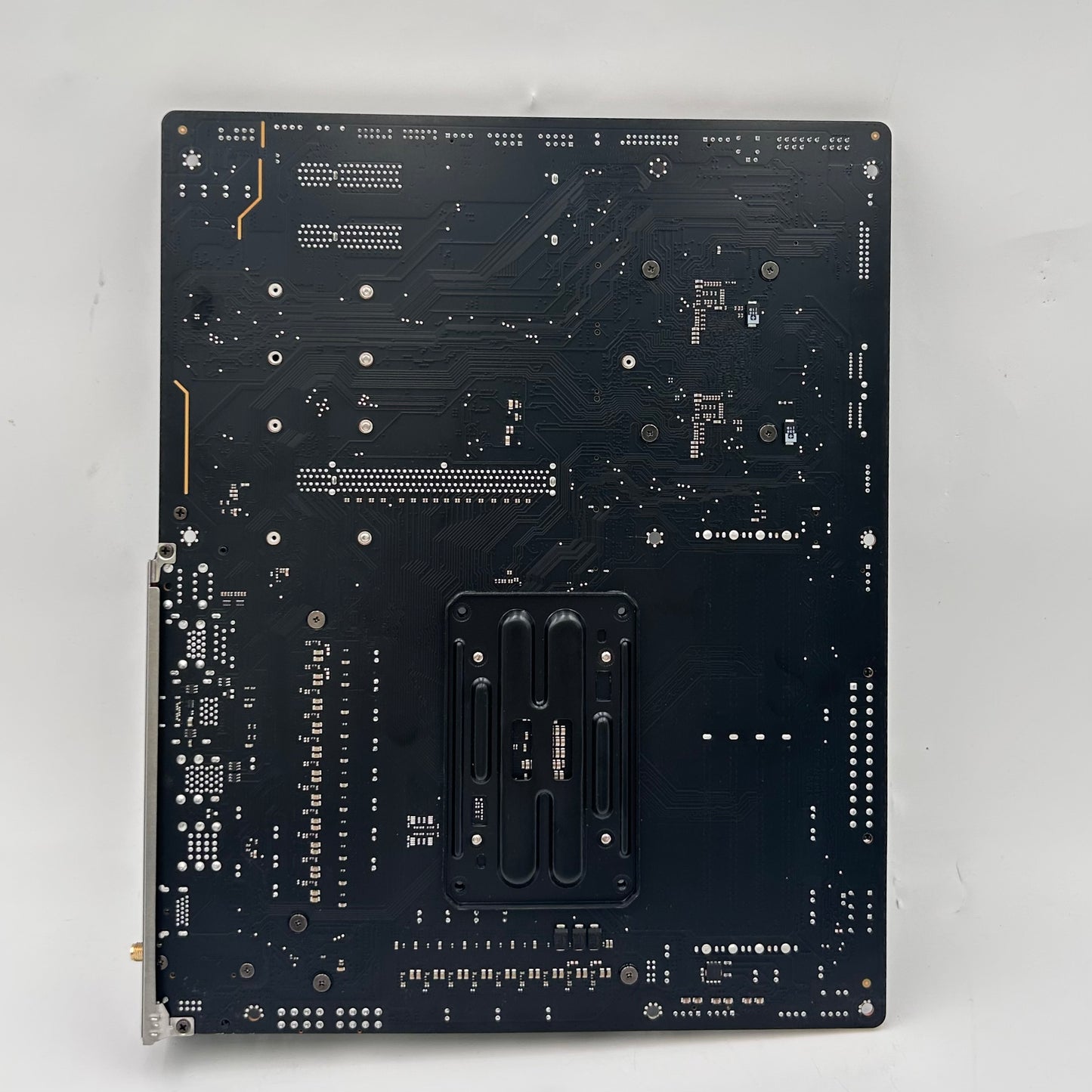 Gigabyte X670 AORUS ELITE AX AM5 ATX AMD DDR5 Motherboard