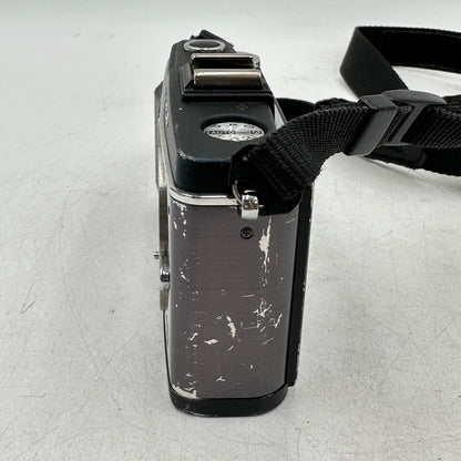 Olympus Pen E-P2 12.3MP Micro-FourThirds Mirrorless Camera 28460 SC READ