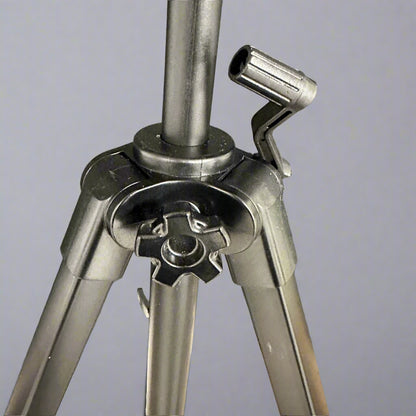 Magnus VT-100  Tripod System with 2-Way Pan Head VT100