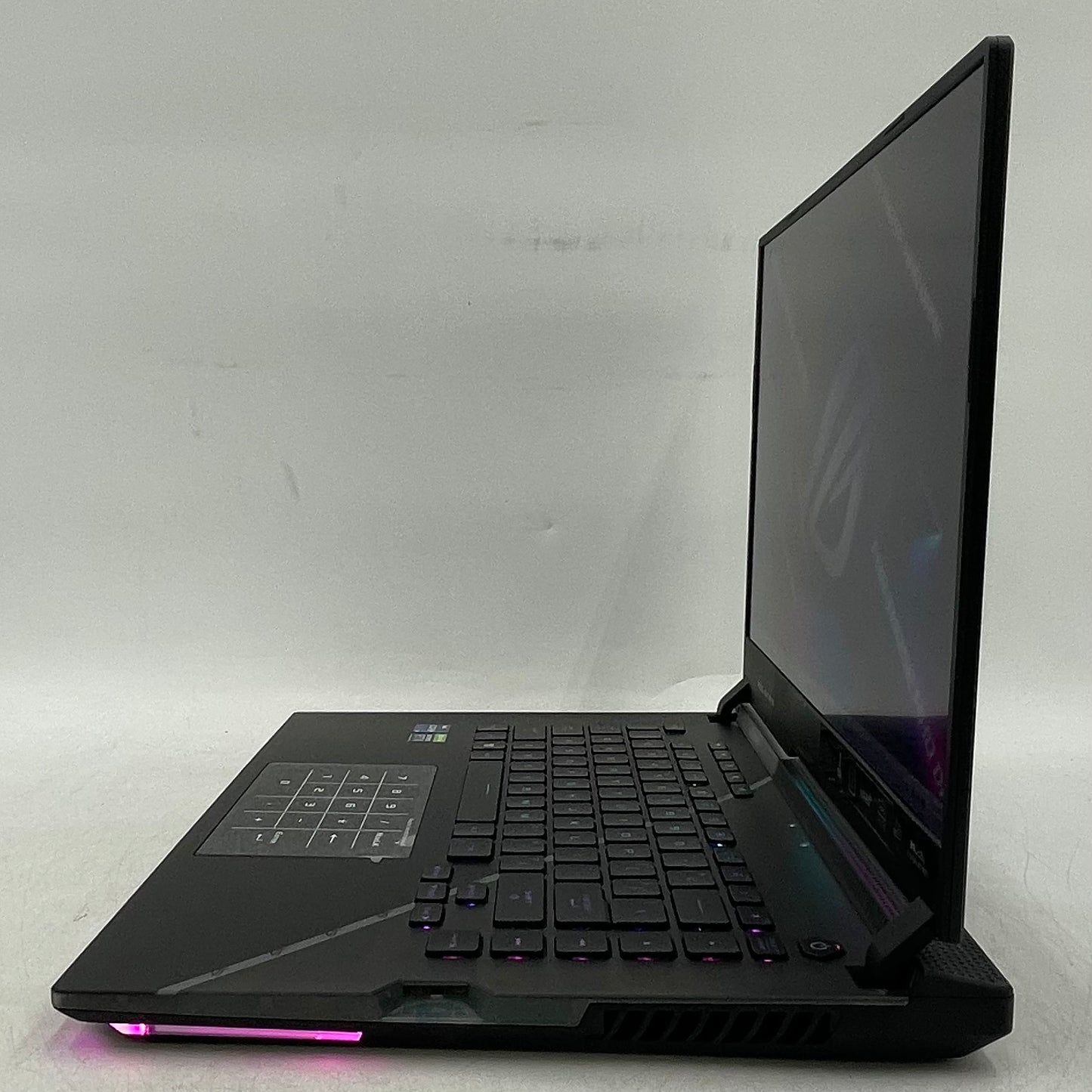 Asus ROG Strix Scar 15 i9-12900H 2.5GHz 16GB RAM 1TB SSD GeForce RTX 3070 Ti