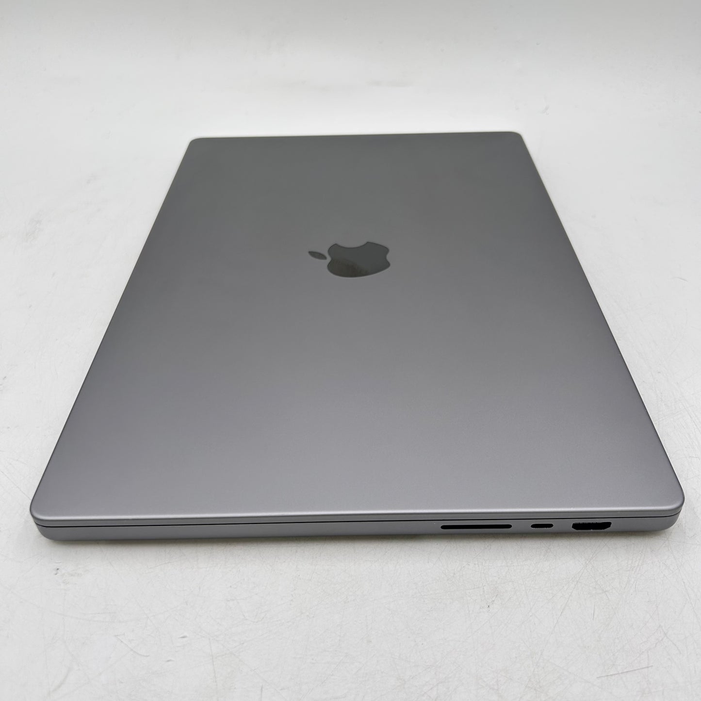 2021 Apple MacBook Pro 16" M1 Pro 16C GPU 3.2GHz 16GB RAM 512GB SSD A2485
