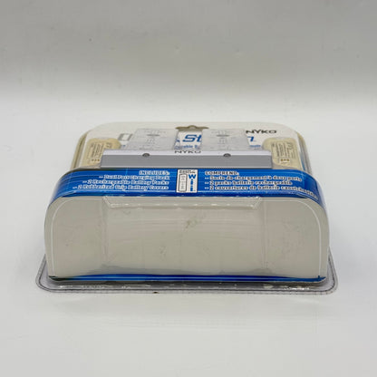 New NYKO Charge Station Charging Dock & 2 Rechargeable Batteries for Wii Remote