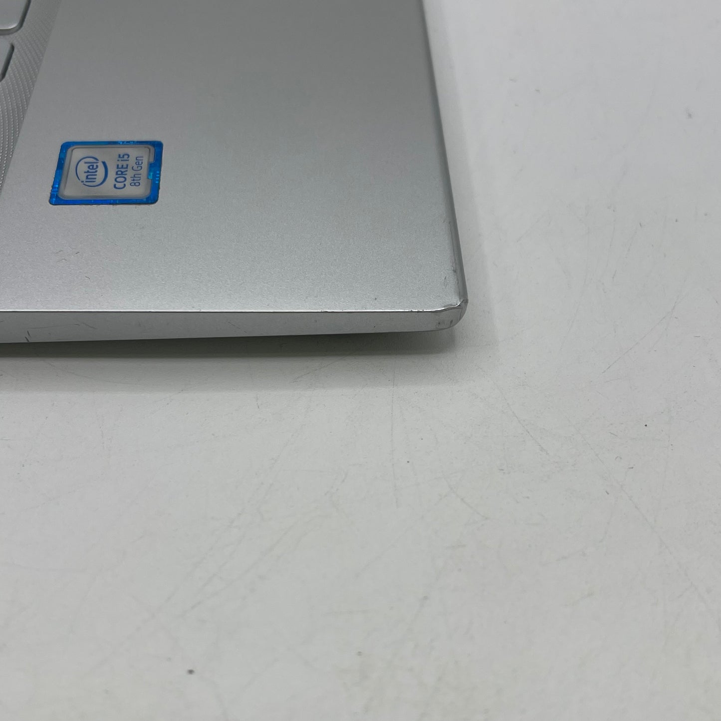 Asus Vivobook 14 X420U 14" i5-8250U 1.6GHz 8GB RAM 128GB SSD