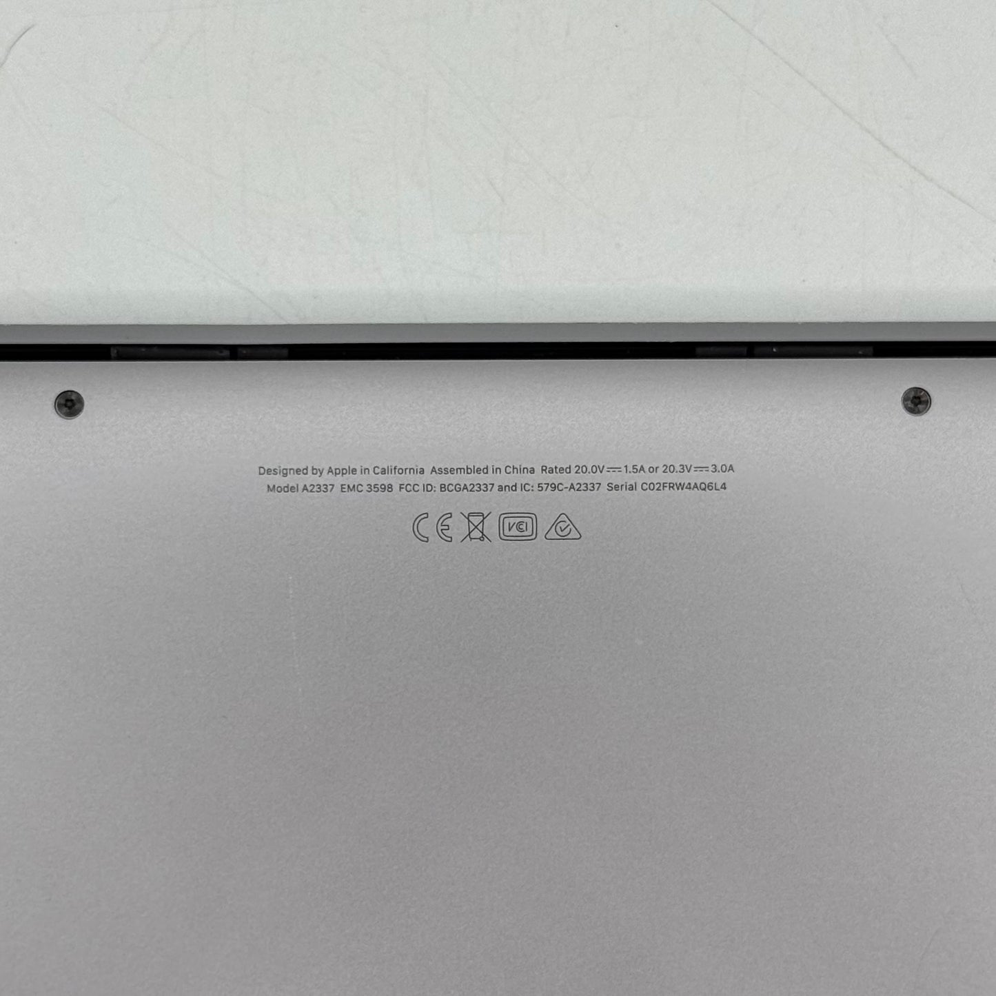 2020 Apple MacBook Air 13.3" M1 7C GPU 3.2GHz 8GB RAM 256GB SSD A2337