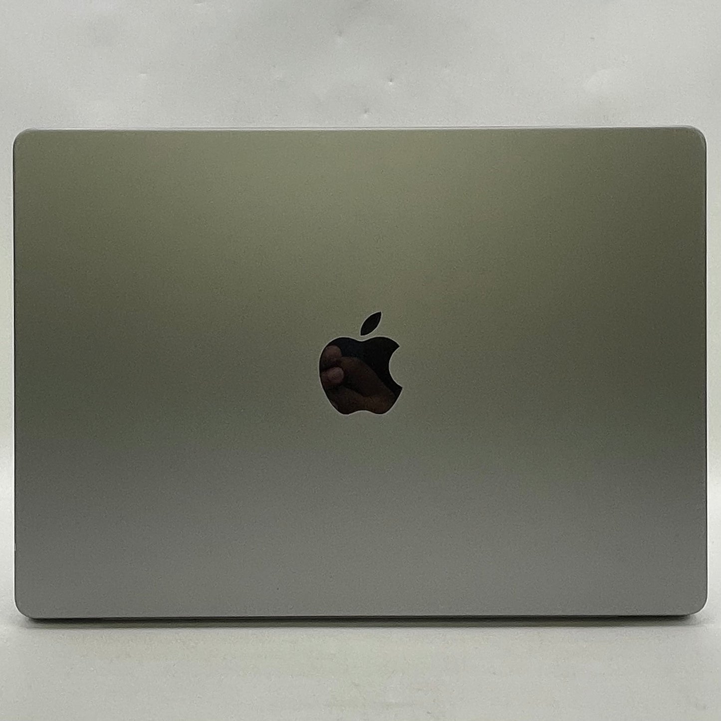 Broken 2024 Apple MacBook Pro M3 8C GPU 16GB RAM 512GB SSD A2918 Read