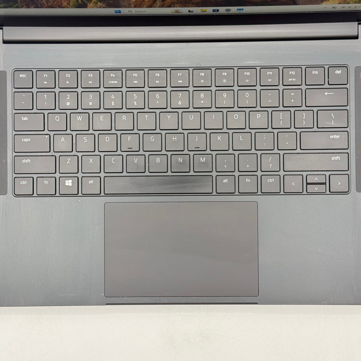 Razer Blade 15 Base RZ09-0328 15.6 i7-10750H 16GB RAM 512GB SSD GeForce RTX 2060