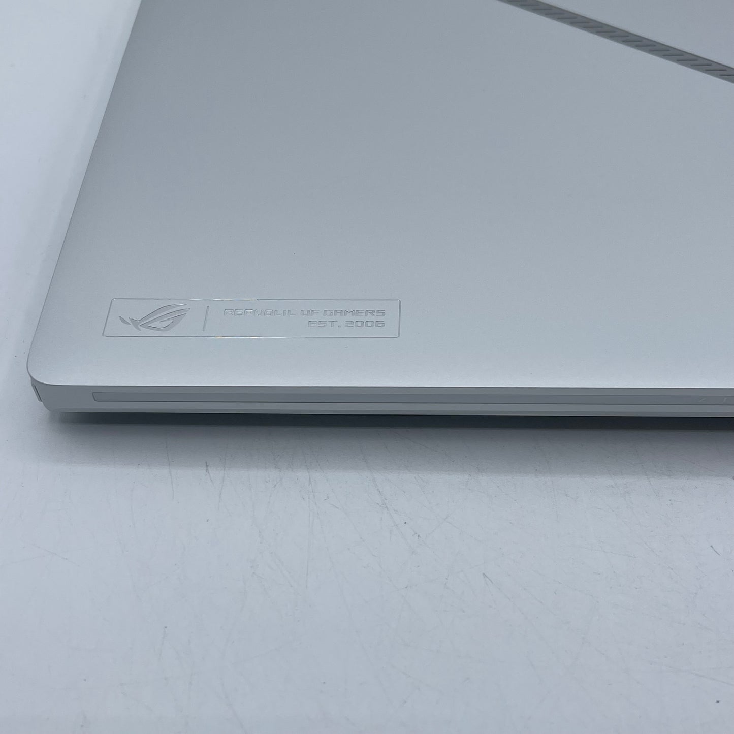 Asus ROG GA403 14" Ryzen 9 270 4.0GHz 16GB RAM 1TB SSD GeForce RTX 5060