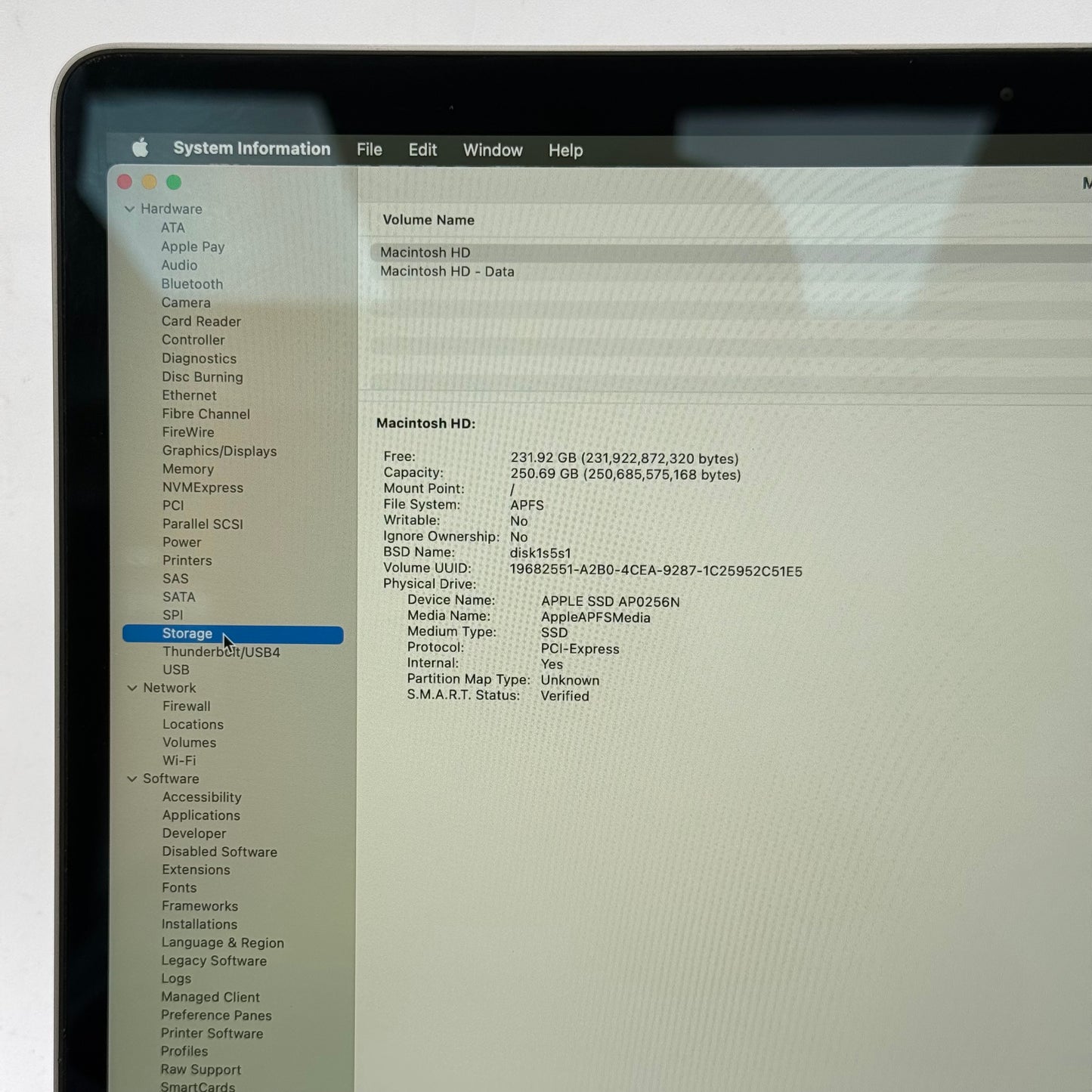 2020 Apple MacBook Air 13.3" i3 1.1GHz 8GB RAM 256GB SSD Space Gray A2179
