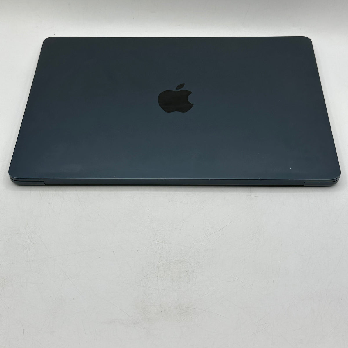 2024 Apple Macbook Air 13.6" M3 8C GPU 4.0GHz 8GB RAM 256GB SSD A3113