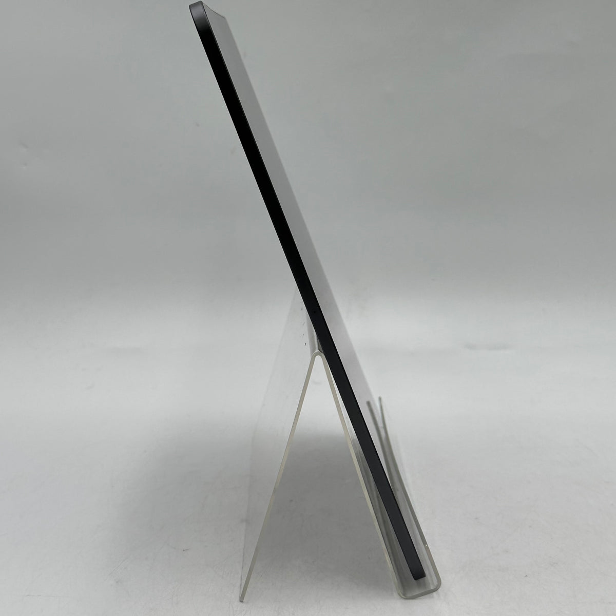 WiFi Only Apple iPad Pro 12.9" 3rd Gen 64GB Space Gray MTEL2LL/A