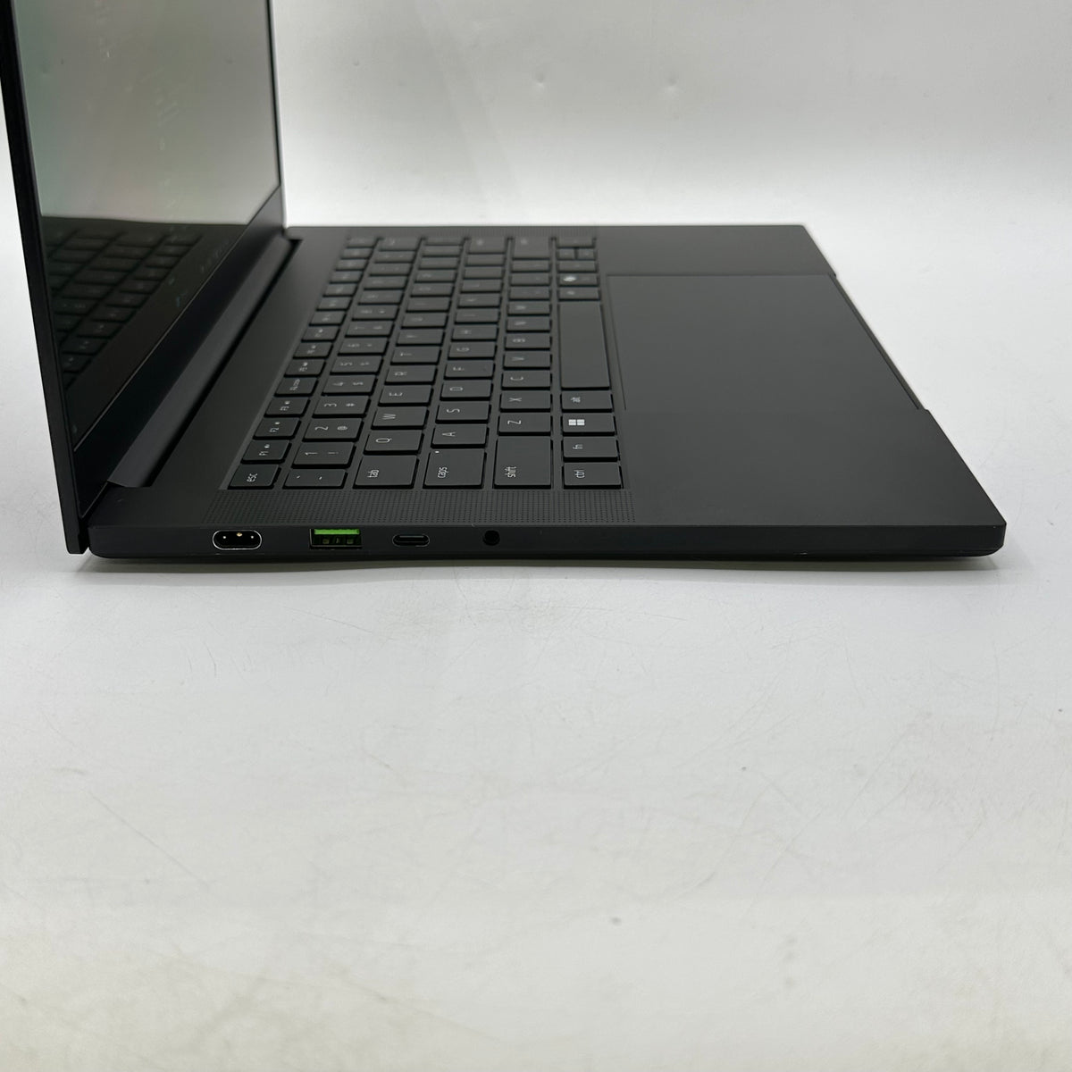 Razer Blade 14 Ryzen AI 9 365 2.0GHz 64GB RAM 2TB SSD GeForce RTX 5070