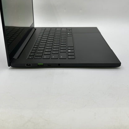 Razer Blade 14 Ryzen AI 9 365 2.0GHz 64GB RAM 2TB SSD GeForce RTX 5070