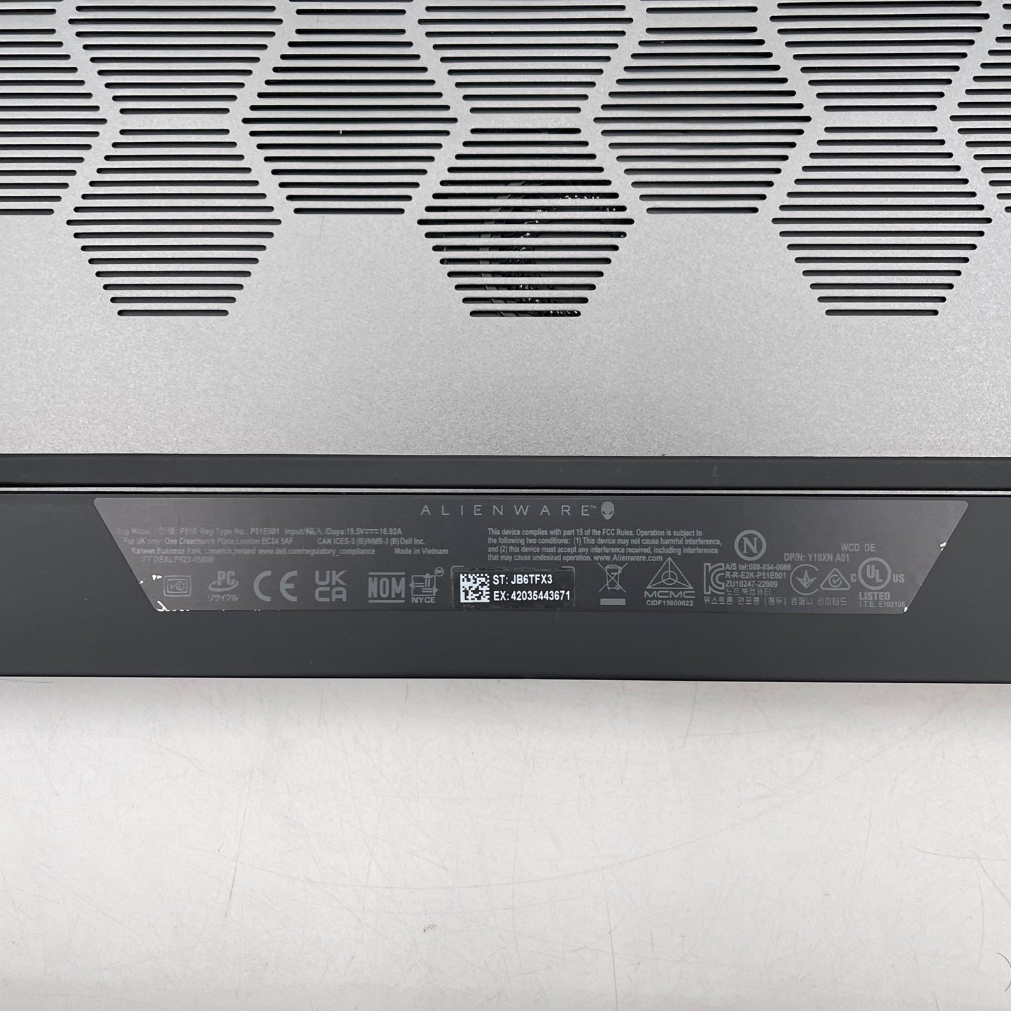 Alienware M18 R1 18" i9-13980HX 2.2GHz 64GB RAM 8TB SSD GeForce RTX 4090 Read