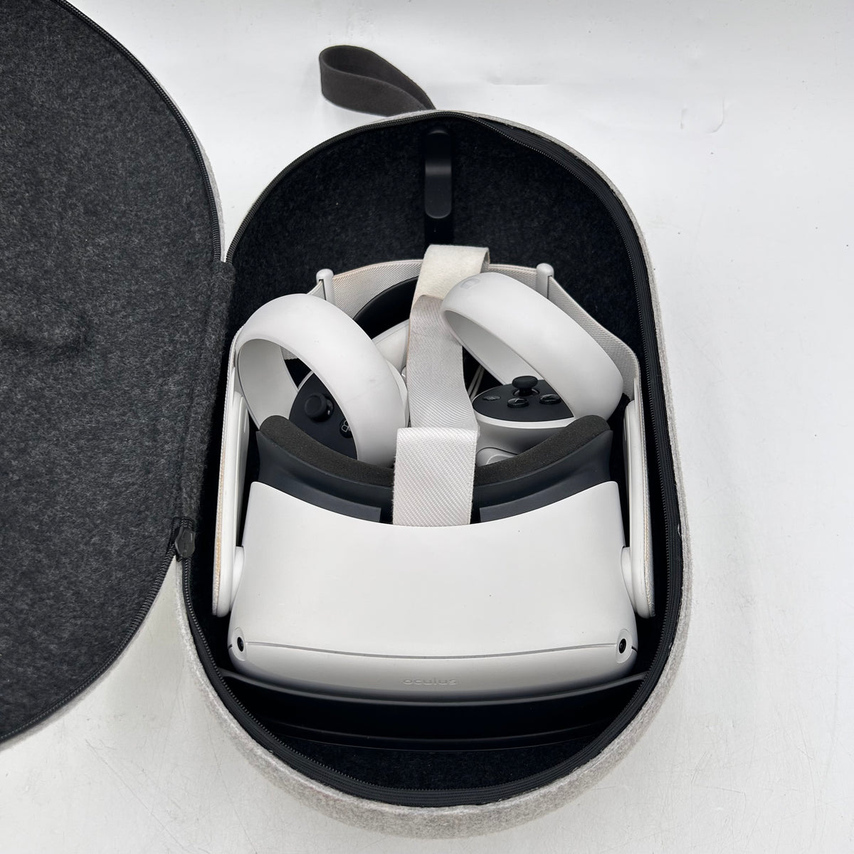 Oculus Quest 2 256GB Standalone All-in-One VR Headset KW49CM
