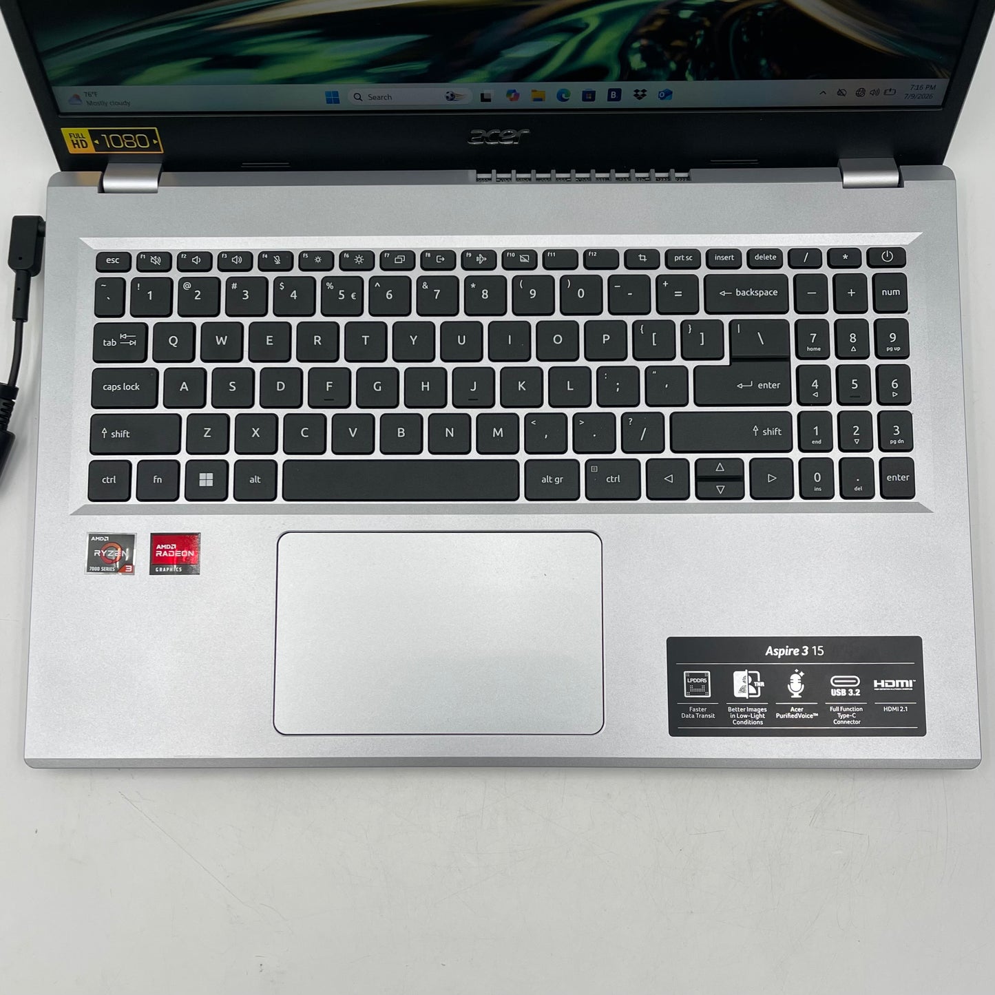 Broken Acer Aspire 3 15.6" Ryzen 3 7320U 2.4GHz 8GB RAM 128GB SSD Bad Battery