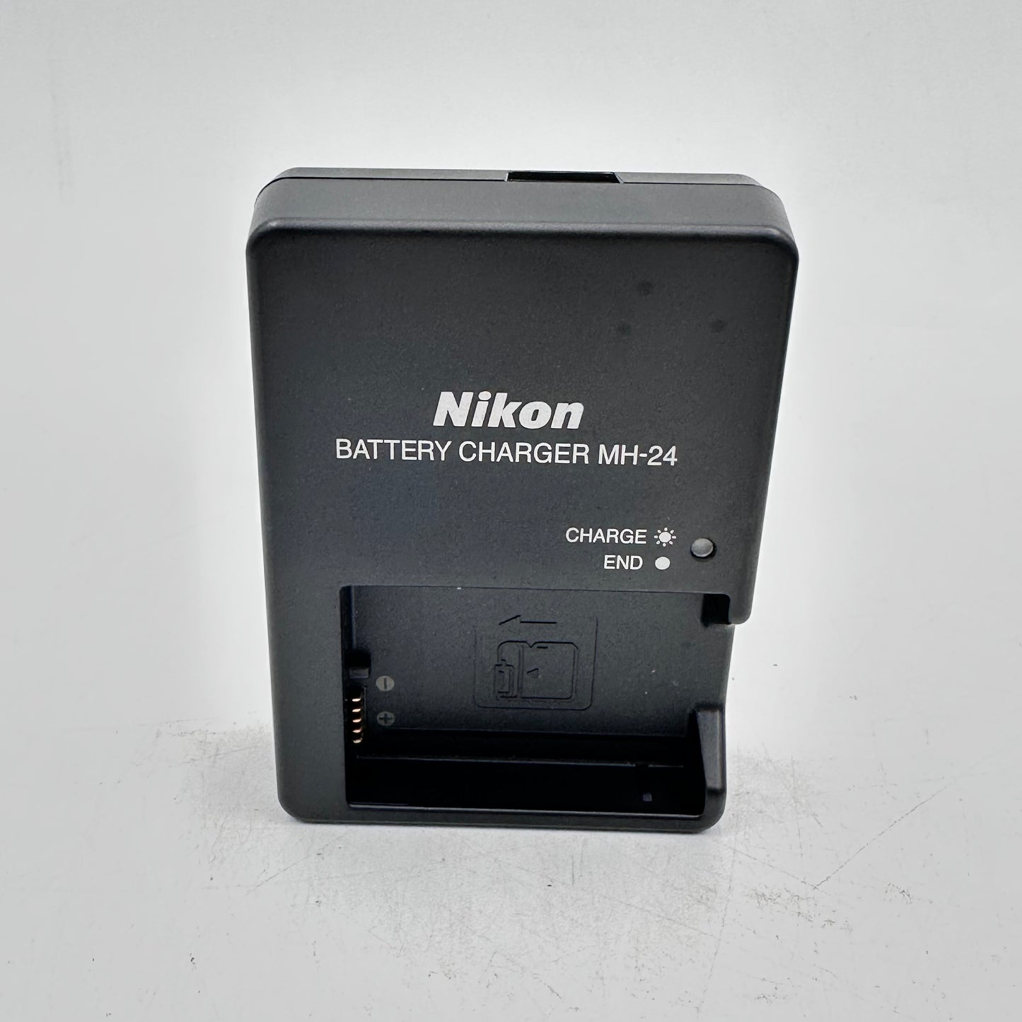Nikon D3300 24.2MP DSLR Camera 33296SC + AF-S Nikkor 18-55mm Lens