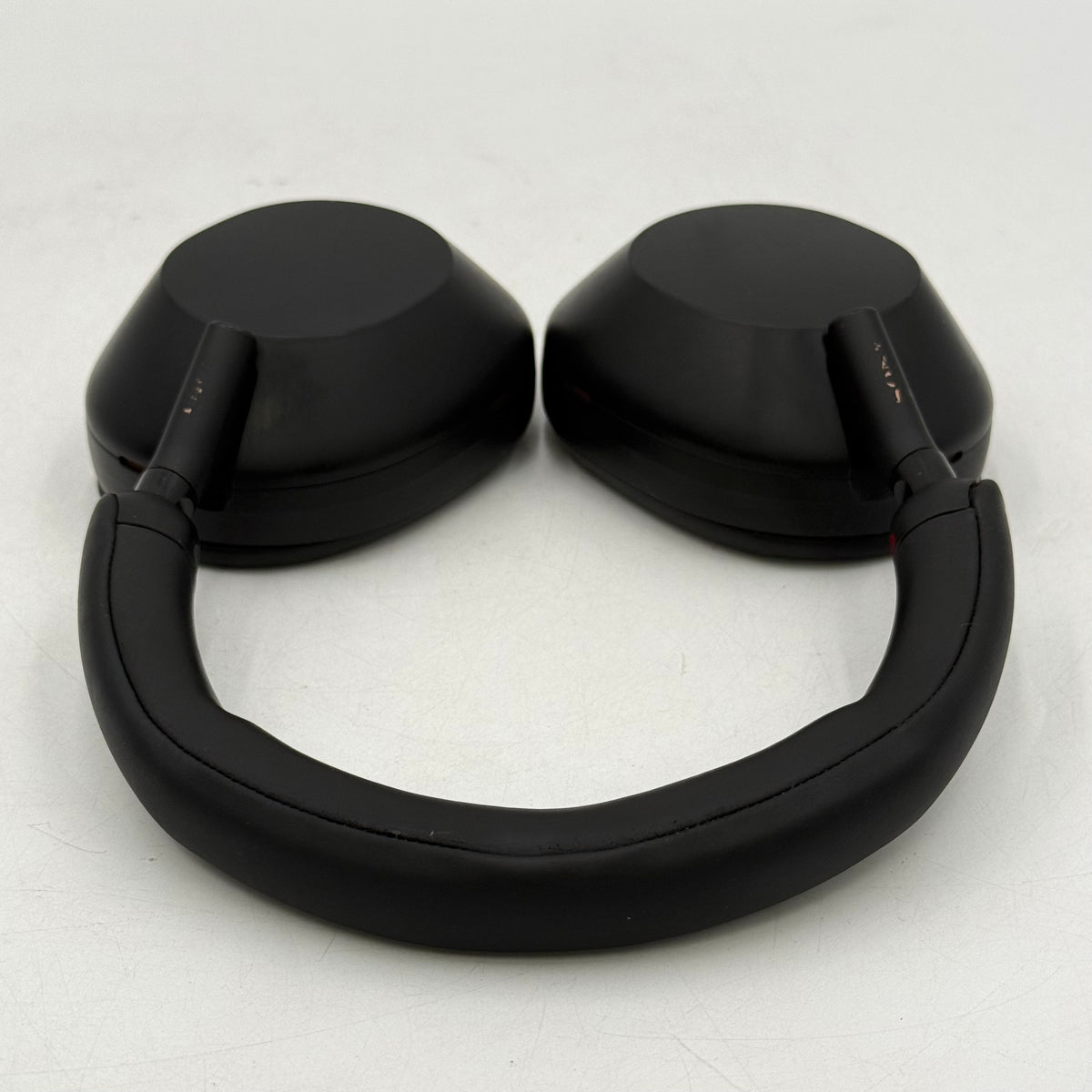 Sony WH-1000XM5 Noise-Cancelling Over-Ear Bluetooth Headphones Black YY2954
