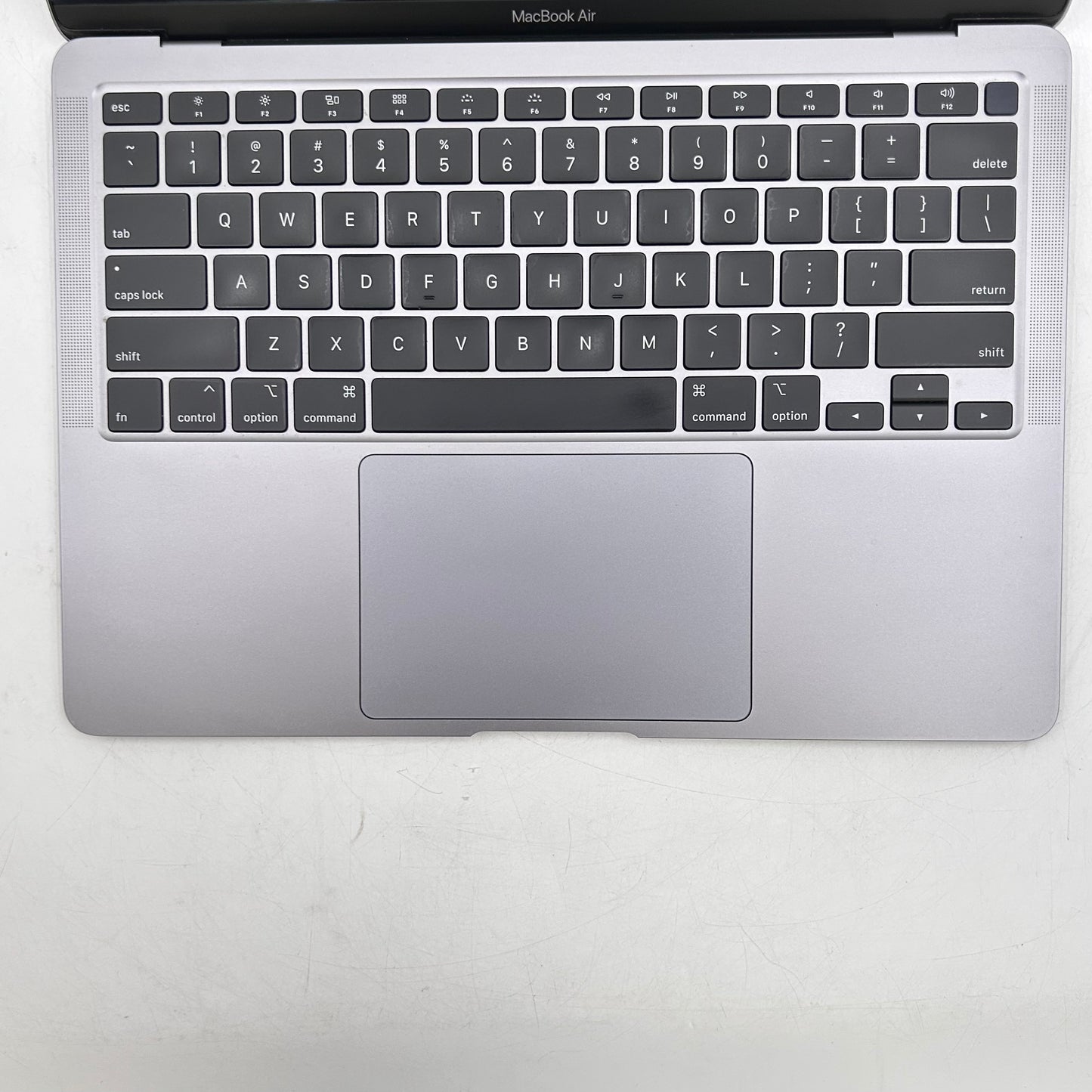 2020 Apple MacBook Air 13.3" i3 1.1GHz 8GB RAM 256GB SSD Space Gray A2179