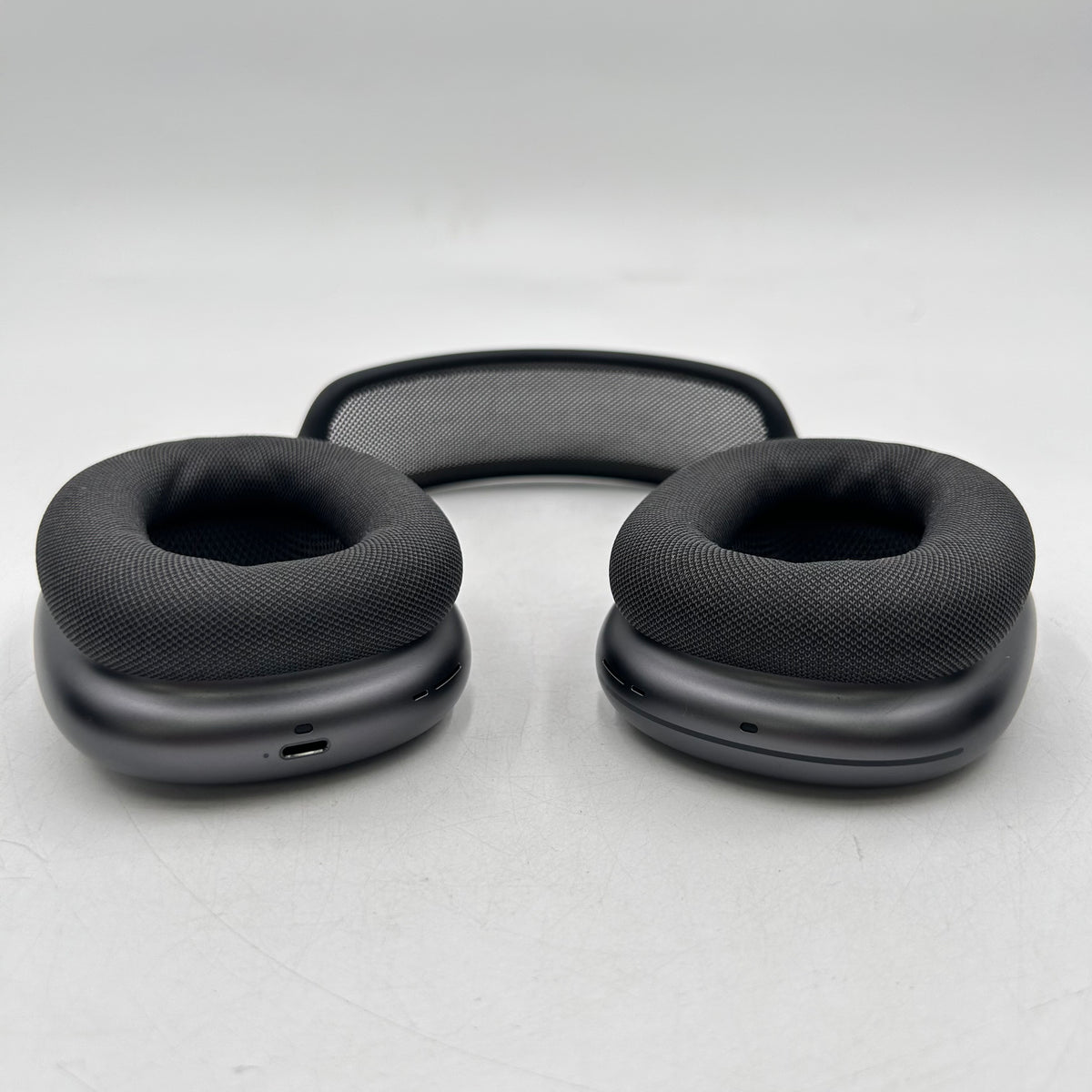 Apple AirPods Max Wireless Over-Ear Headphones Space Gray MGYH3AM/A