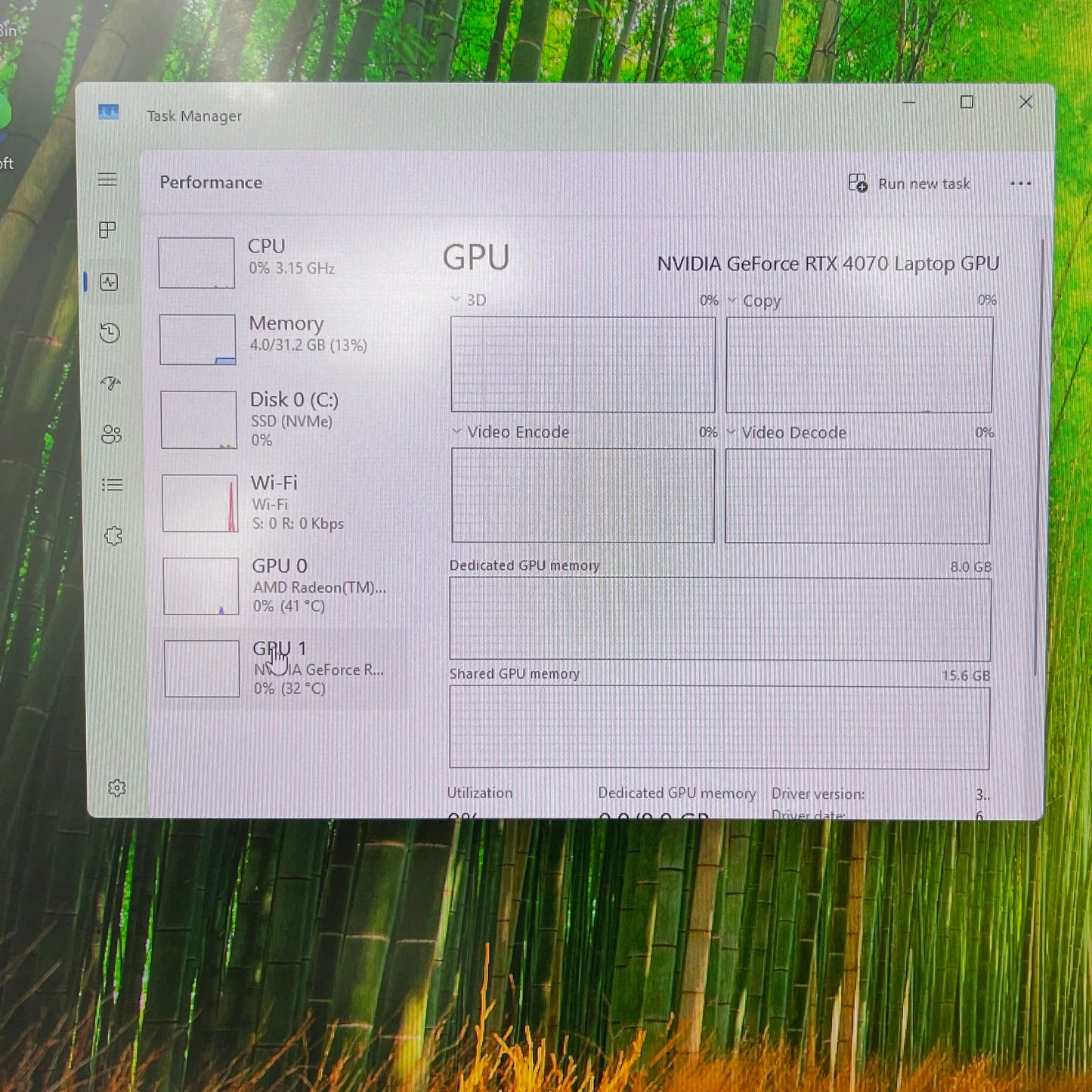 Alienware M18 R1 18" Ryzen 9 7845HX 3.0GHz 32GB RAM 1TB SSD GeForce RTX 4070