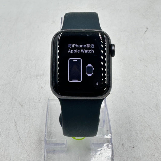 Unlocked Apple Watch SE 1st Gen 40MM Black Aluminum w/ Black Sport Band A2353