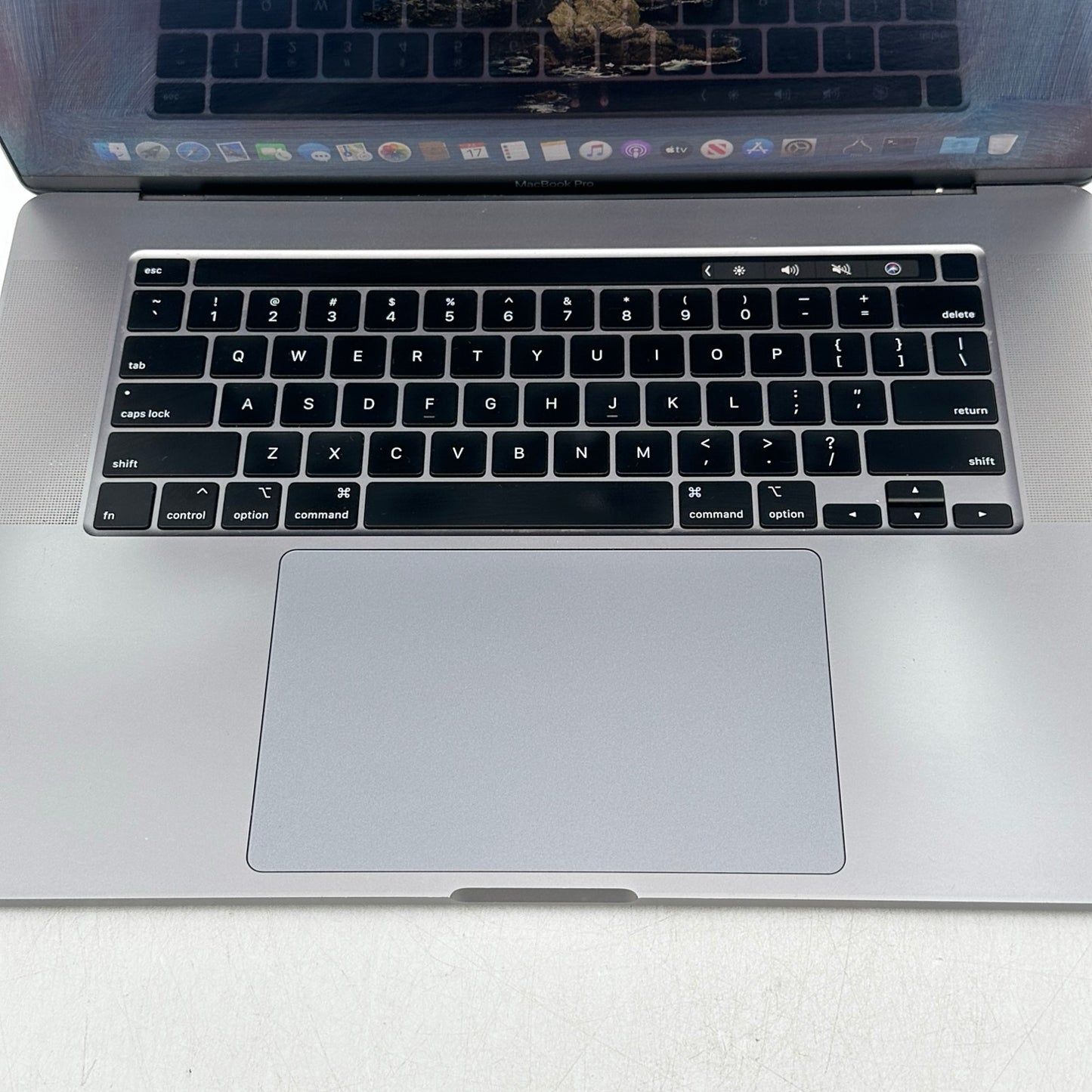 2019 Apple MacBook Pro 16" i7 2.6GHz 16GB RAM 512GB SSD Space Gray A2141