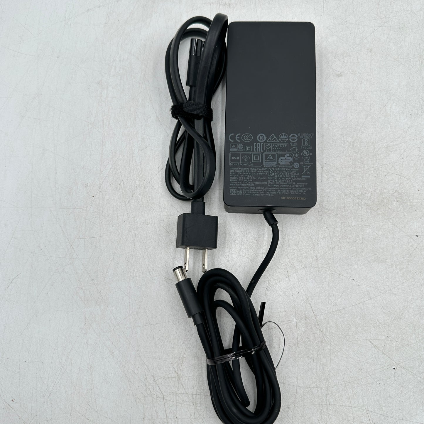 Microsoft Surface Docking Station w/ AC Adapter Docking Station 1661, 1749