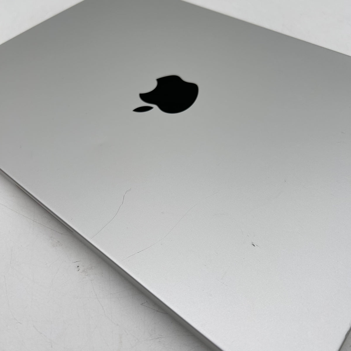 2023 Apple MacBook Pro 14" M3 8C GPU 4.0GHz 8GB RAM 512GB SSD A2918
