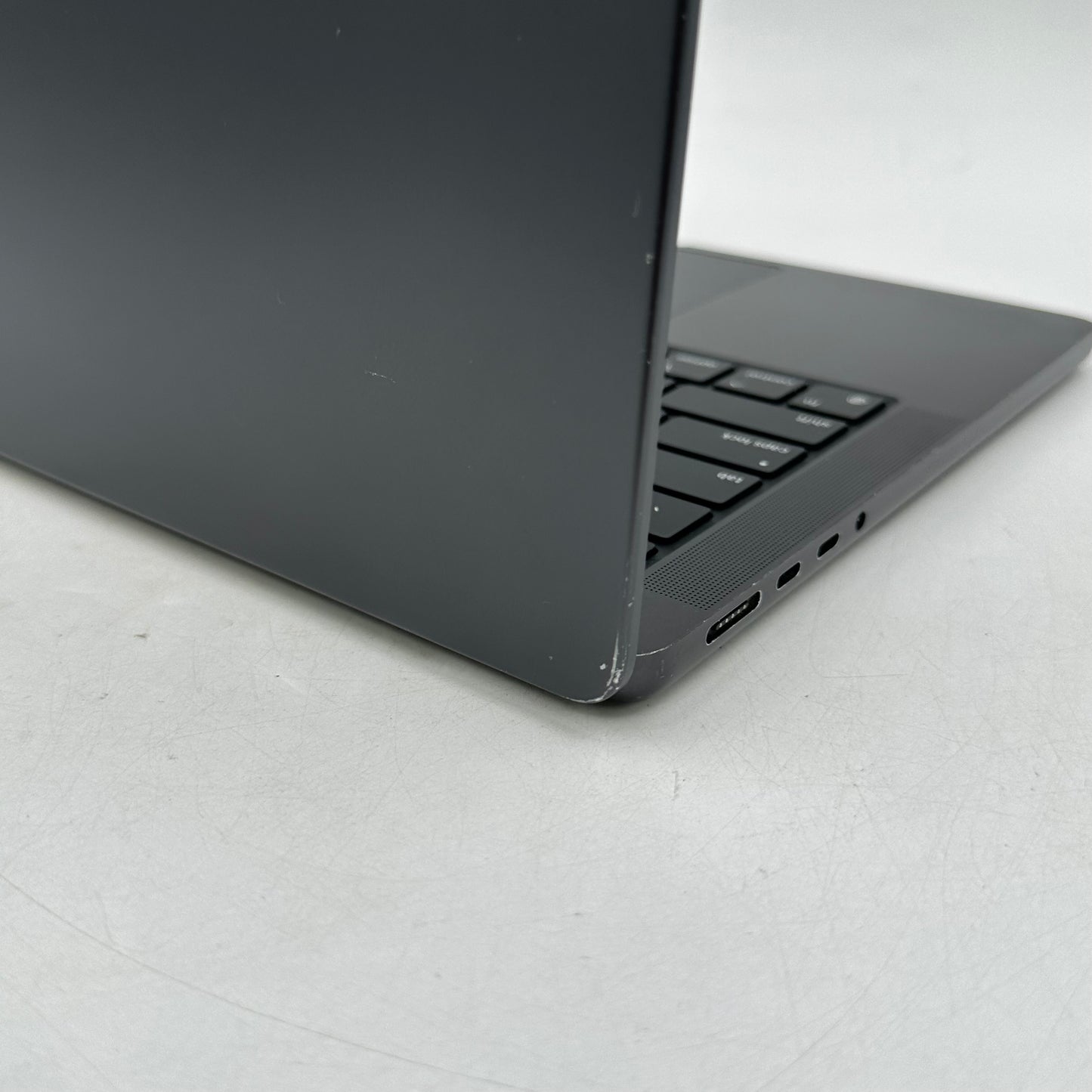 2023 Apple MacBook Pro 14" M3 Pro 14C GPU 4.0GHz 18GB RAM 512GB SSD A2992