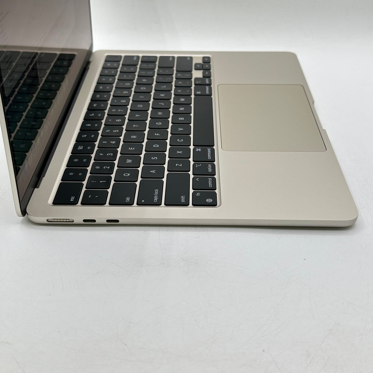2022 Apple MacBook Air 13.6" M2 8C GPU 3.5GHz 8GB RAM 256GB SSD A2681