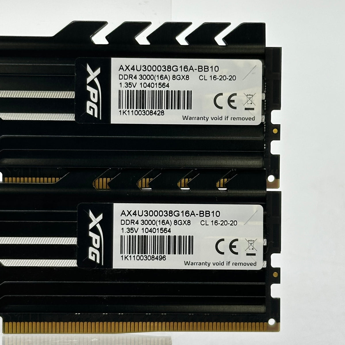 XPG GAMMIX D10 16GB (2x8GB) RAM DDR4 3000MHz AX4U300038G16A-BB10