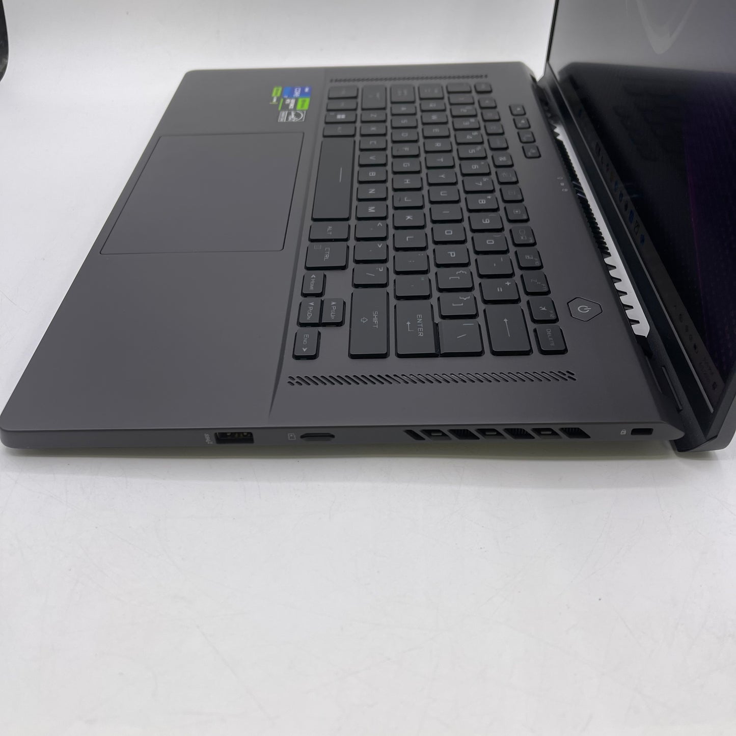 Asus ROG Zephyrus G16 GU603 16" i7-13620H 2.4GHz 16GB RAM 512GB GeForce RTX 4060