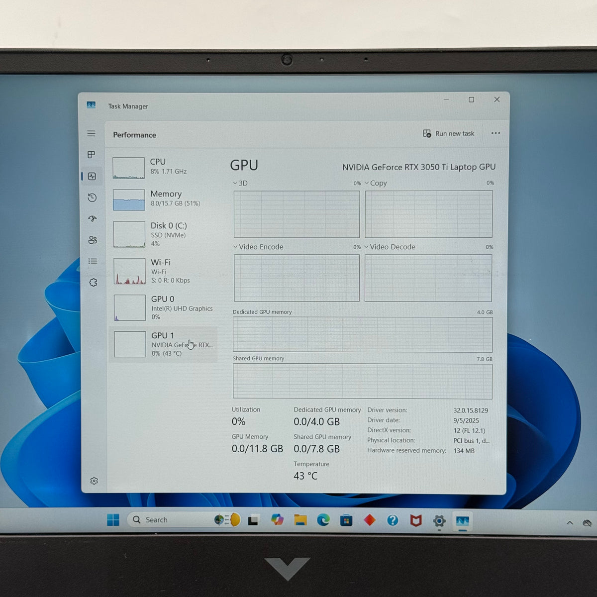 HP Victus 15.6" i7 2.3GHz 16GB RAM 512GB SSD GeForce RTX 3050 Ti READ
