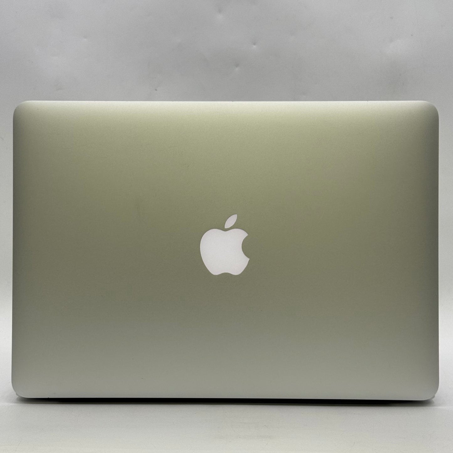 2017 Apple MacBook Air 13.3" i5 1.8GHz 8GB RAM 128GB SSD Silver A1466