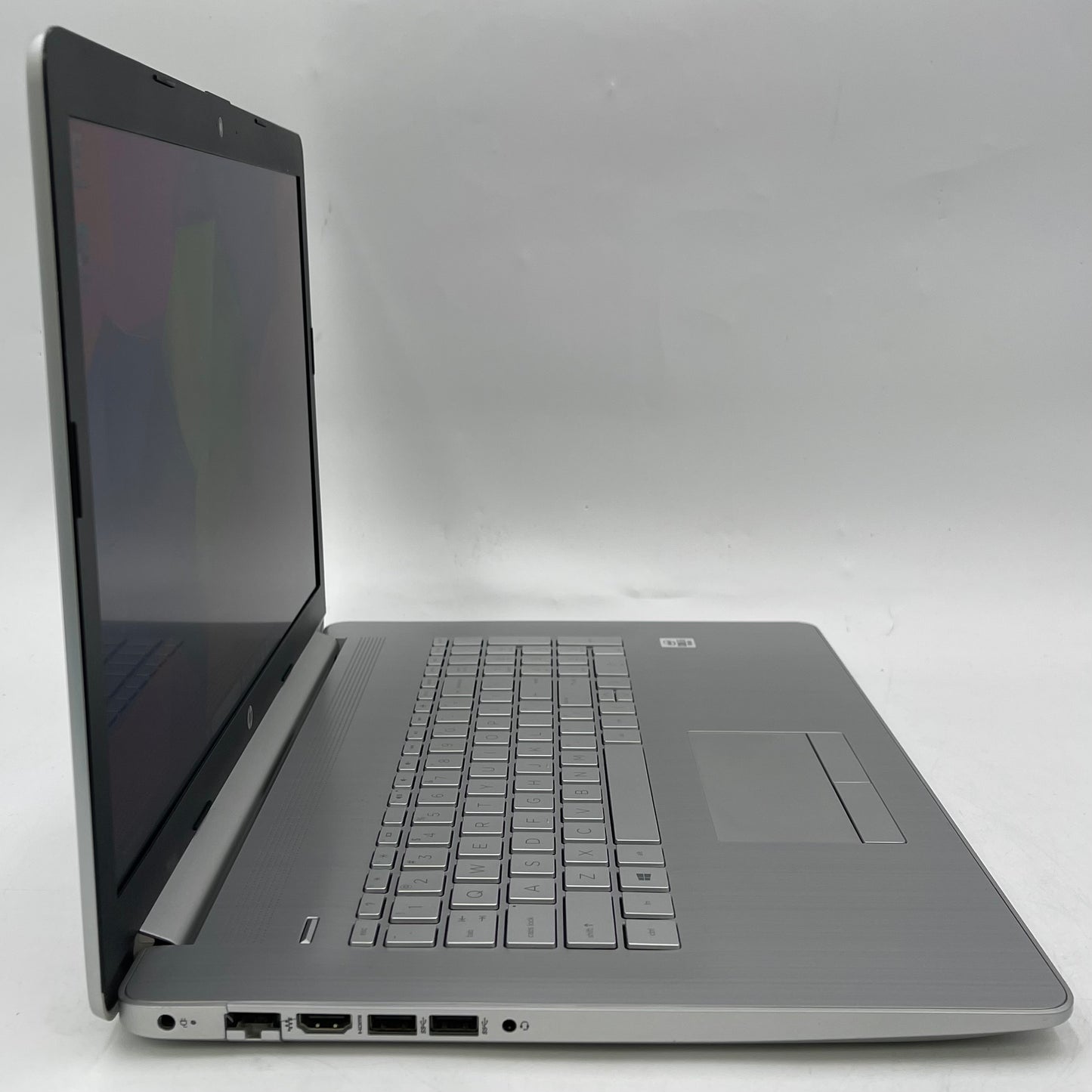 HP 17-by3065st 17.3" i5-1135G7 1.0GHz 8GB RAM 1TB HDD 120GB SSD