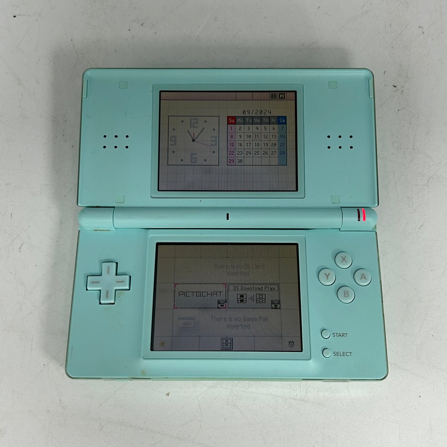 USG-001  (Nintendo DS Lite,  2006)