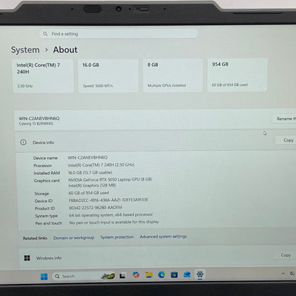 MSI Cyborg 15 MS-15Q3 15.6" Core 7 240H 2.5GHz 16GB RAM 1TB SSD GeForce RTX 5050