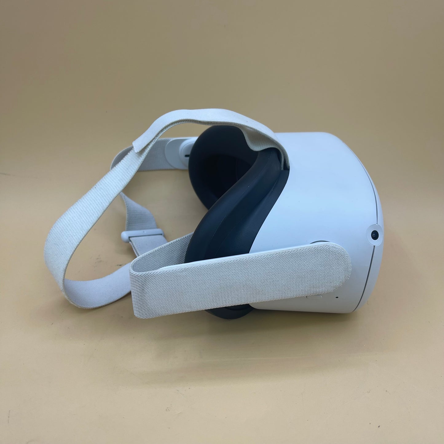 Meta Quest 2 128GB Standalone All-in-One VR Headset KW49CM