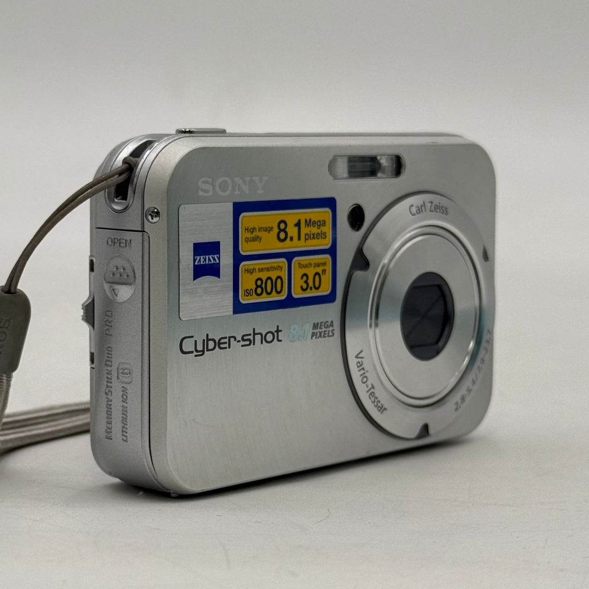Sony Cyber-Shot DSC-N1 8.1MP Compact Digital Camera